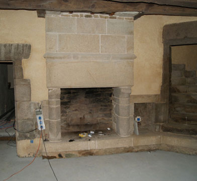 Cheminée gothique restaurée